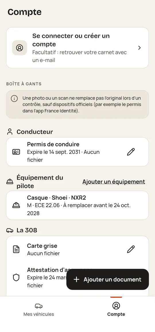 Onglet Compte de Pistonbook : permis de conduire, casque à remplacer avant octobre 2028, carte grise et attestation d'assurance d'une Peugeot 308